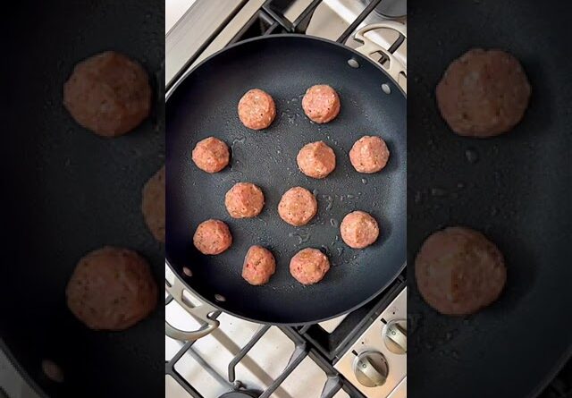 Turkey Meatballs in Cheesy Tomato Sauce #shorts #meatballs #turkey #recipe #food #foodie #cooking