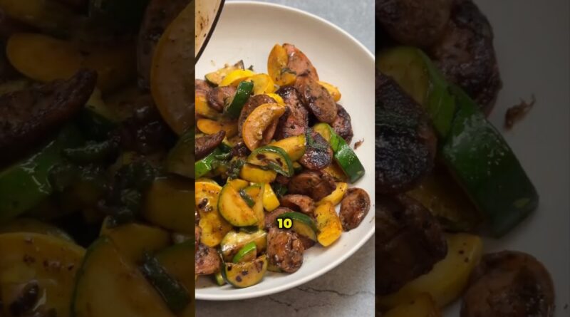 10 Minute One Pan Dinner | Chicken Sausage Squash Smoky Sriracha Recipe #mealprep #spiceblends