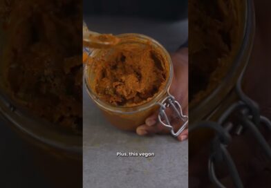 Is Vegan Pesto Healthy? Roasted Red Pepper Tomato Pesto Under 100 Calories per Serving #sauce
