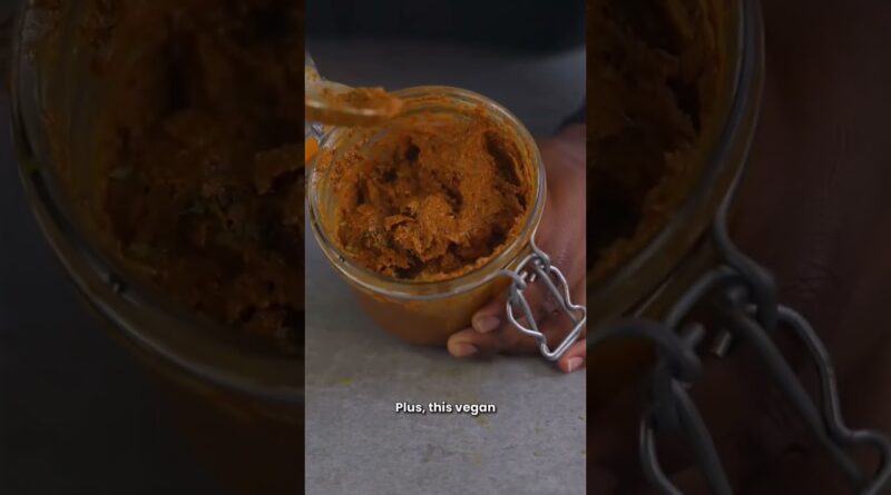 Is Vegan Pesto Healthy? Roasted Red Pepper Tomato Pesto Under 100 Calories per Serving #sauce