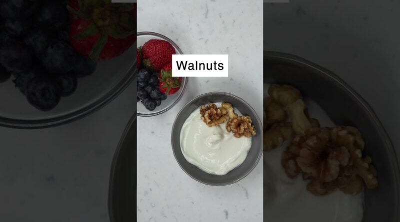 An Immune System-Boosting #Snack: Nutty Berry #Yogurt Bowl